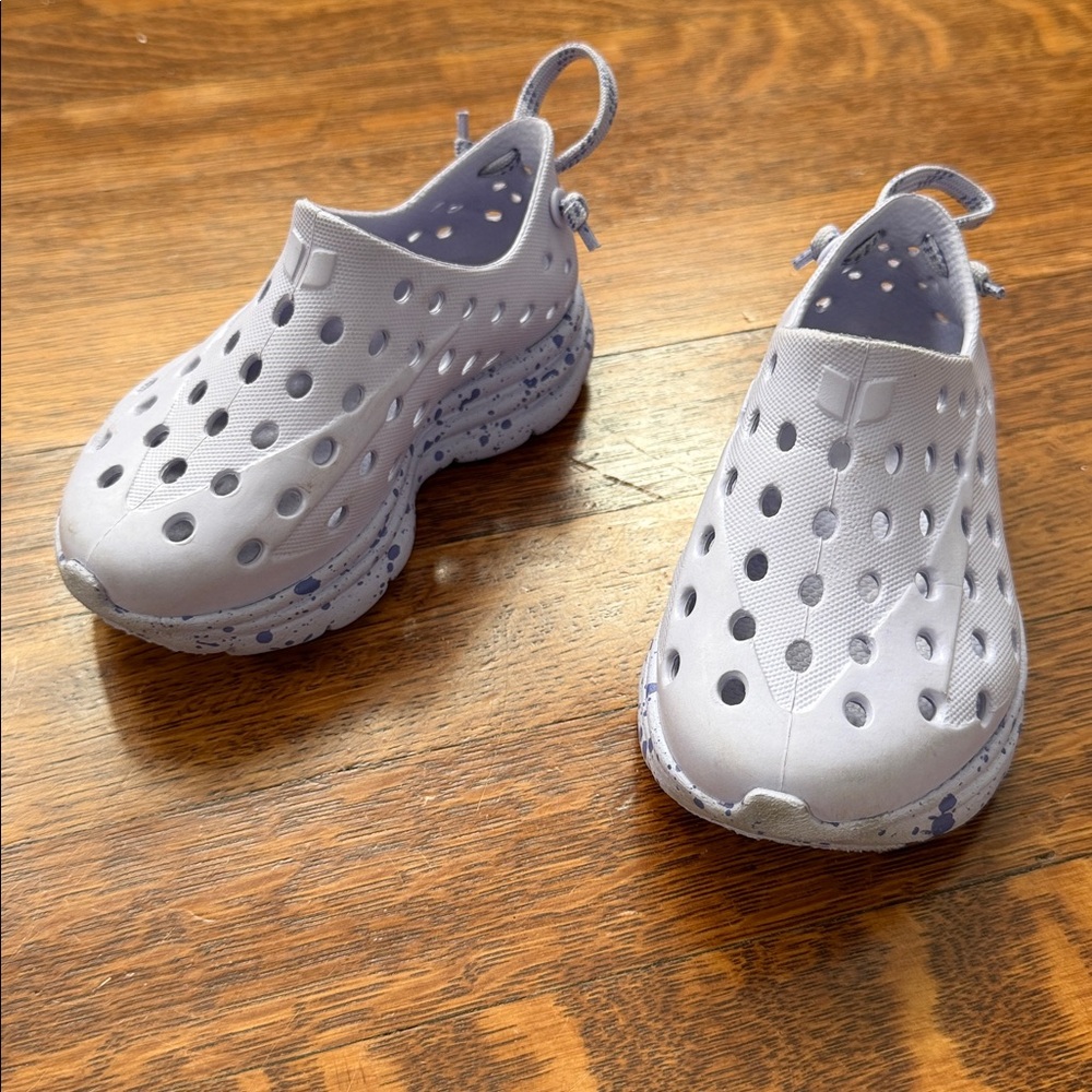 Kane Kids purple revive shoes size C 8